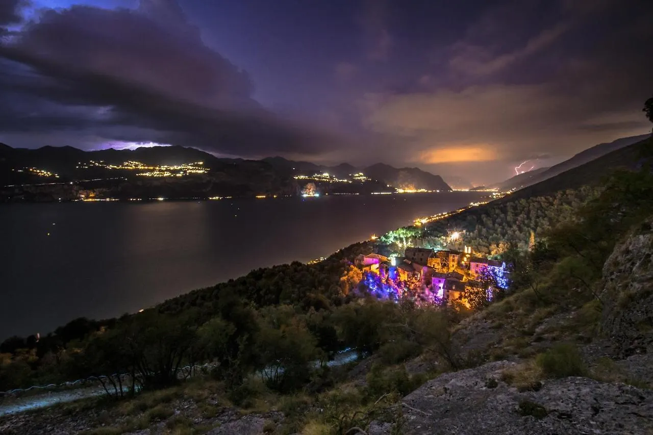 Hotel Garda Family House Castelletto Di Brenzone 2*,