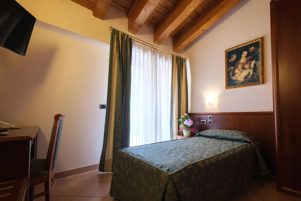 Hotel Garda Family House Castelletto Di Brenzone
