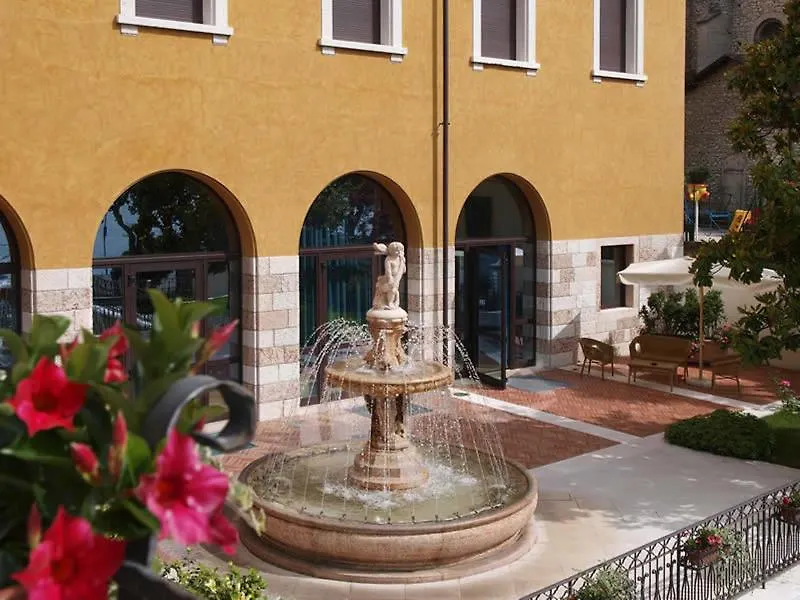 Hotel Garda Family House Castelletto Di Brenzone