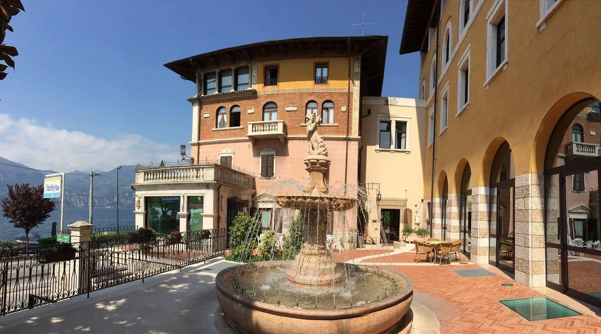 Hotel Garda Family House Castelletto Di Brenzone
